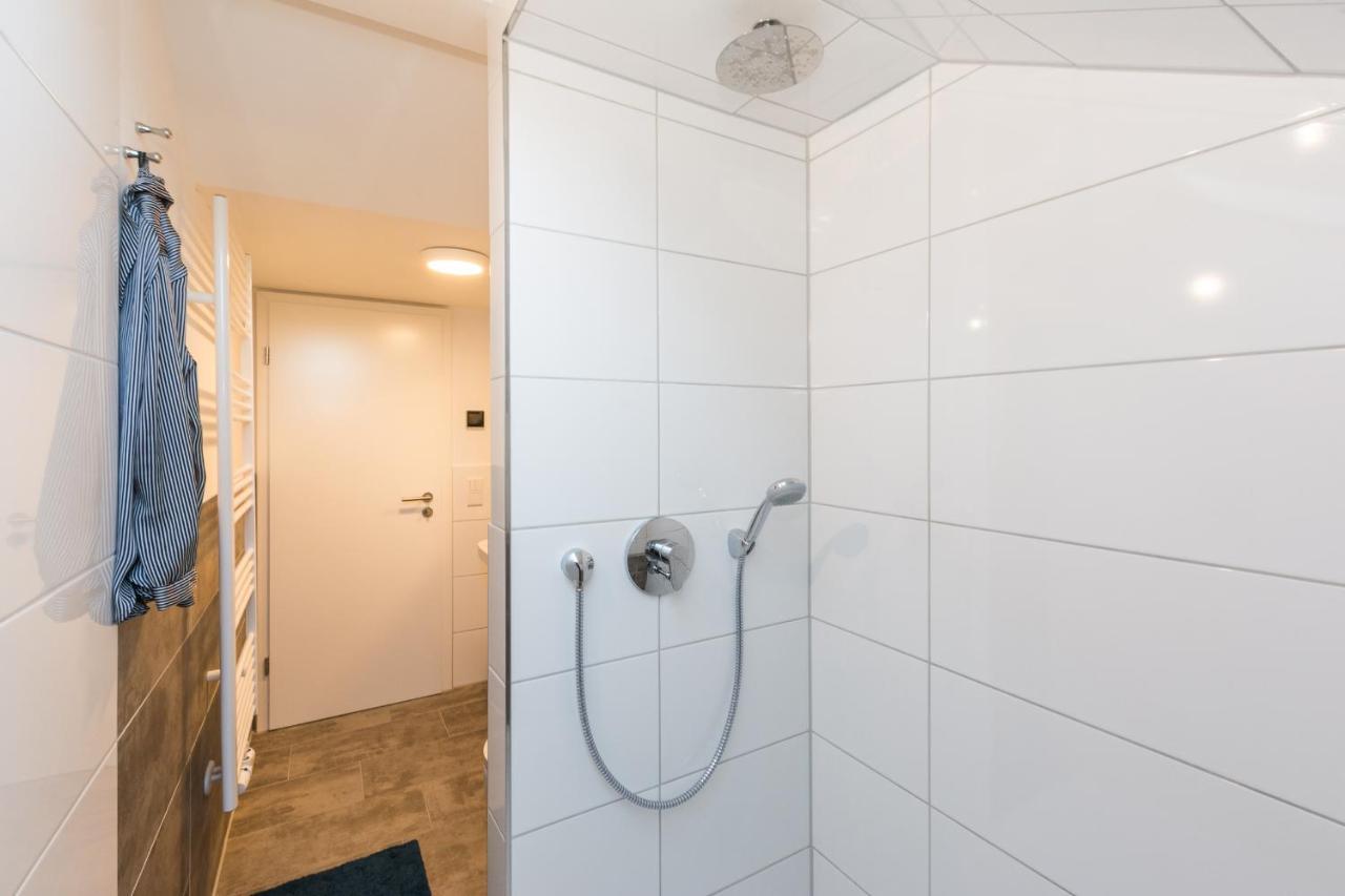 5 Sterne Ferienhaus Direkt Am See Mit Sauna-Kamin-Garten Krakow am See Zewnętrze zdjęcie