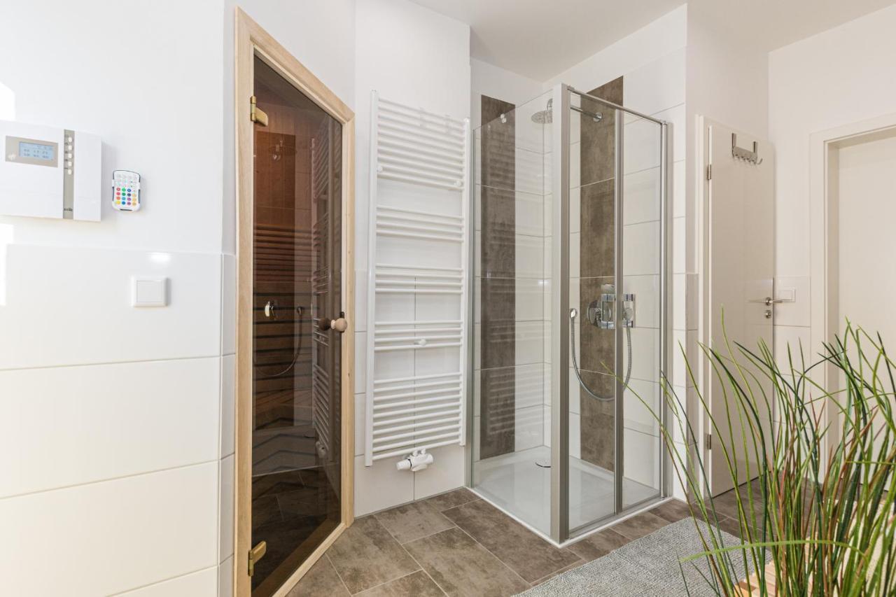 5 Sterne Ferienhaus Direkt Am See Mit Sauna-Kamin-Garten Krakow am See Zewnętrze zdjęcie